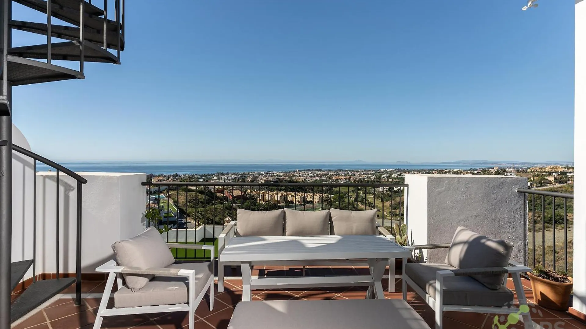 Paraiso Pueblo Penthouse Fantastic Views - 6103 Estepona Lejlighed